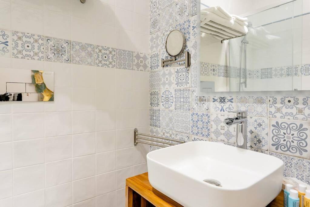 Cortile Marconi Apartment Палермо Екстериор снимка